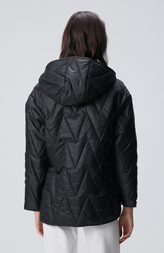 Siyah Zigzag Kapitone Mont