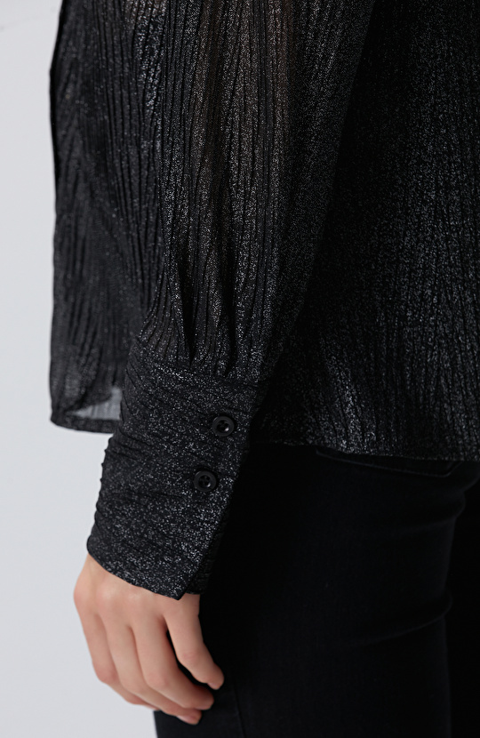 Siyah Simli Desenli Geniş Manşetli Gömlek