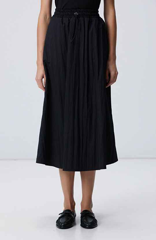 Siyah Beli Büzgülü Lastikli Diz Altı Etek