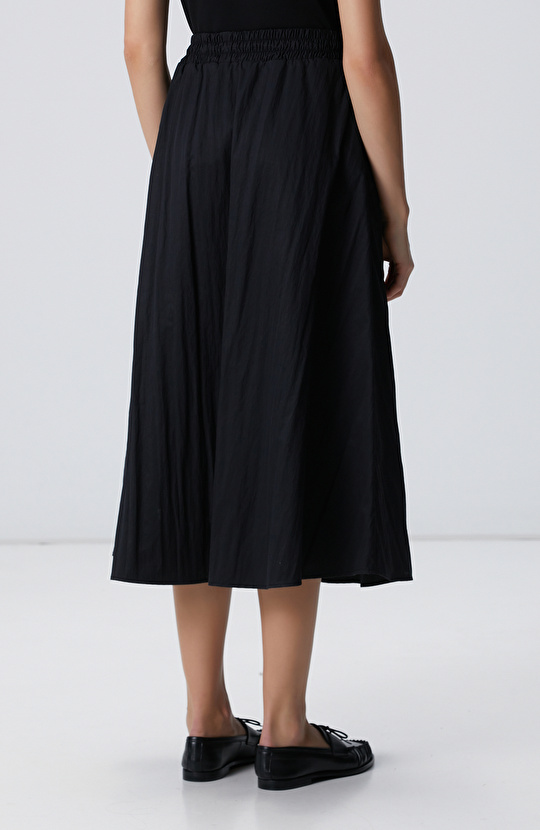 Siyah Beli Büzgülü Lastikli Diz Altı Etek