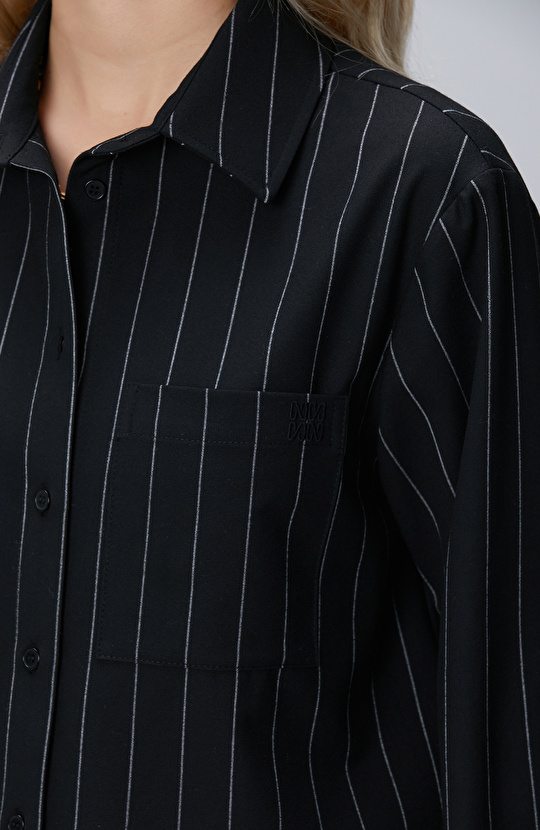 Siyah Çizgi Desenli Nakış Detaylı Gömlek