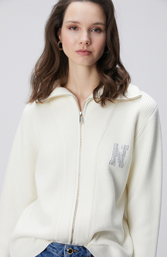 Kırık Beyaz N Taş İşlemeli Hırka