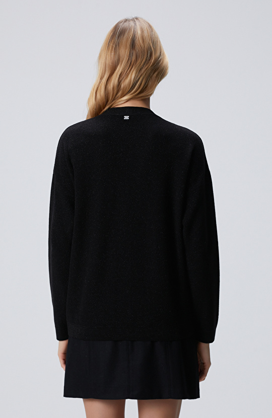 Siyah Simli Düğmeli Triko Hırka