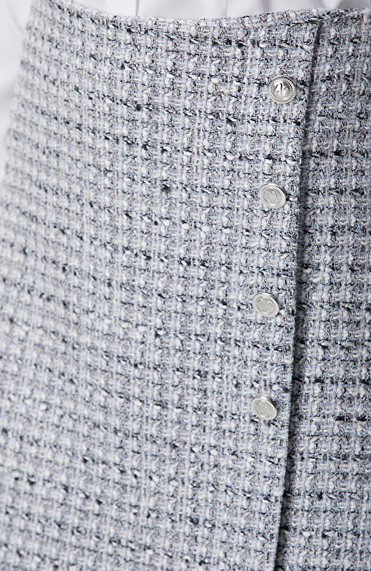 Açık Mavi Düğme Detaylı Mini Tweed Etek