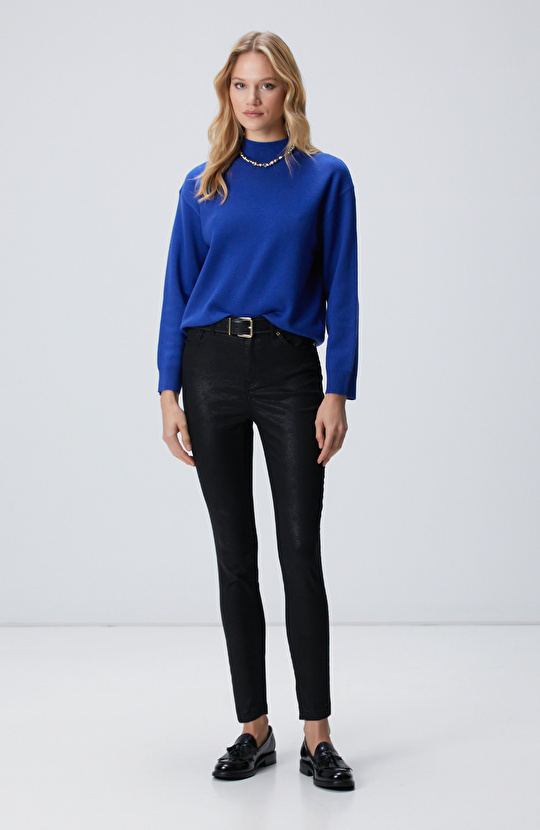 Siyah Desenli Baskı Kaplamalı Casual Pantolon Siyah Desenli Baskı Kaplamalı Casual Pantolon