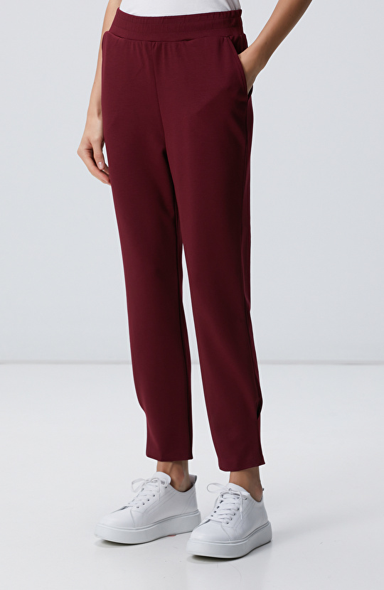 Bordo Paçası Pile Detaylı Eşofman