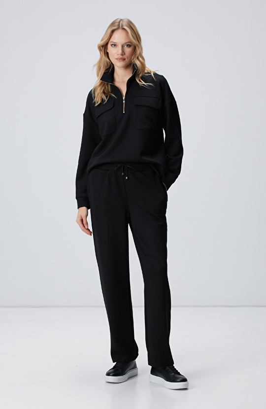 Siyah Nervür Detaylı Eşofman Siyah Nervür Detaylı Eşofman