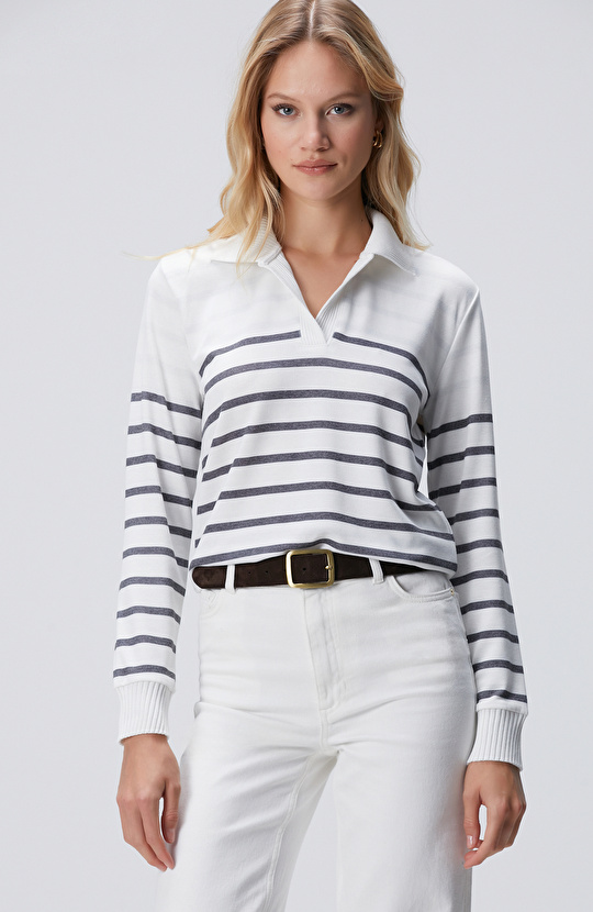 Kırık Beyaz Çizgili Düğmesiz Sweatshirt Kırık Beyaz Çizgili Düğmesiz Sweatshirt