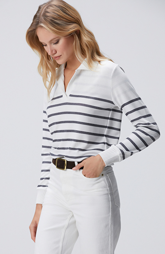Kırık Beyaz Çizgili Düğmesiz Sweatshirt