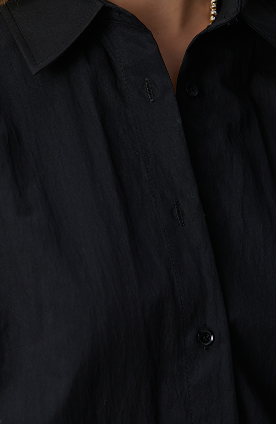 Siyah Gömlek