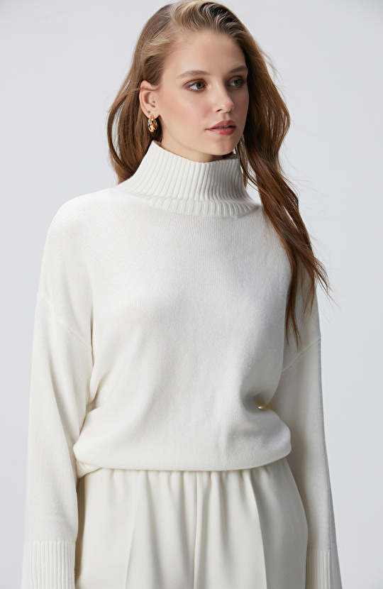 Yün Karışımlı Balıkçı Yaka Triko Kadın Kazak