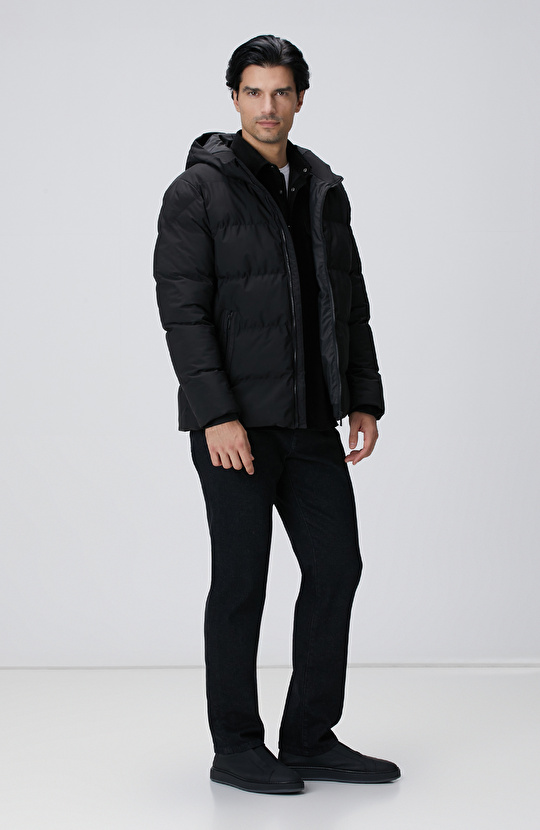 Siyah Kapüşonlu Puffer Mont