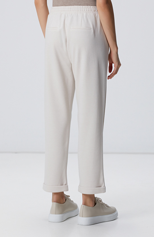 Bej Dikiş Detaylı Casual Pantolon