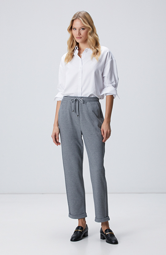 Gri Dikiş Detaylı Casual Pantolon
