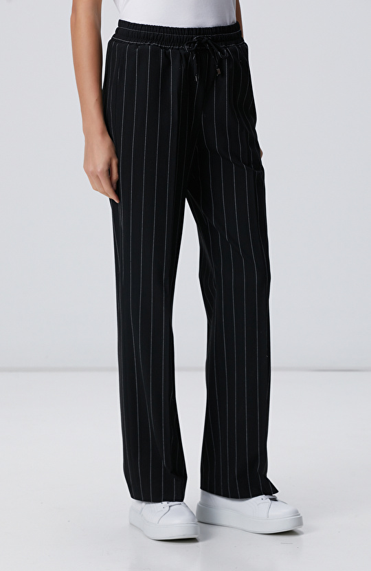 Siyah Çizgili Jogger Pantolon