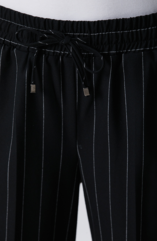 Siyah Çizgili Jogger Pantolon