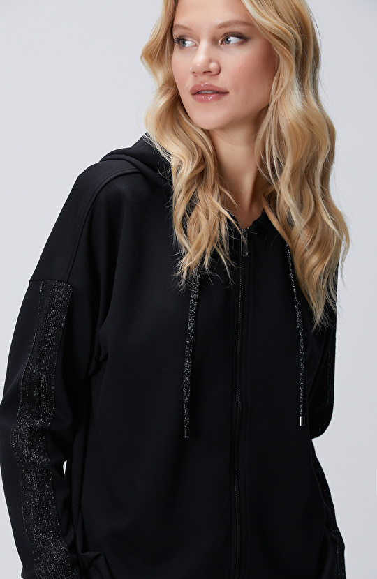 Siyah Kapüşonlu Triko Garnili Sweatshirt