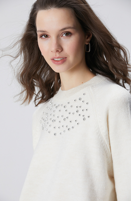 Kırık Beyaz Bisiklet Yaka Taş İşlemeli Kazak