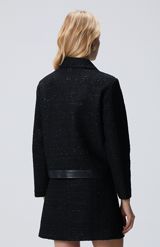 Siyah Düğmeli Garnili Kısa Tweed Ceket
