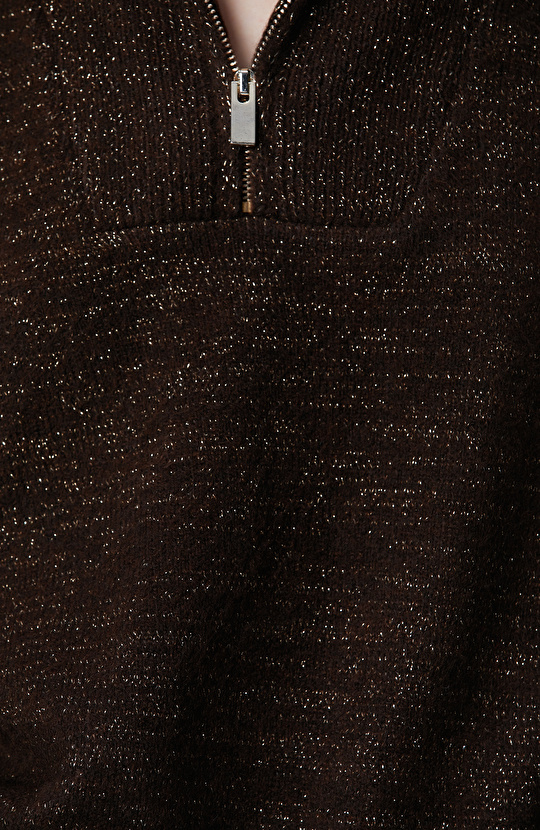 Kahverengi Dik Yaka Fermuarlı Simli İp Kazak