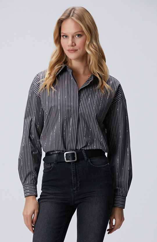 Antrasit Çizgi Desenli Oversize Gömlek Antrasit Çizgi Desenli Oversize Gömlek