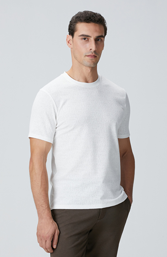 Kırık Beyaz Bisiklet Yaka Jakarlı T-shirt