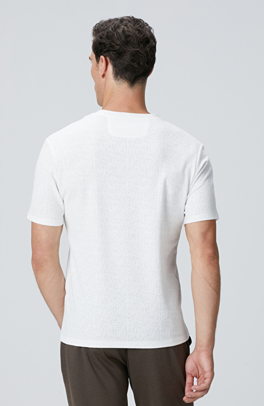 Kırık Beyaz Bisiklet Yaka Jakarlı T-shirt