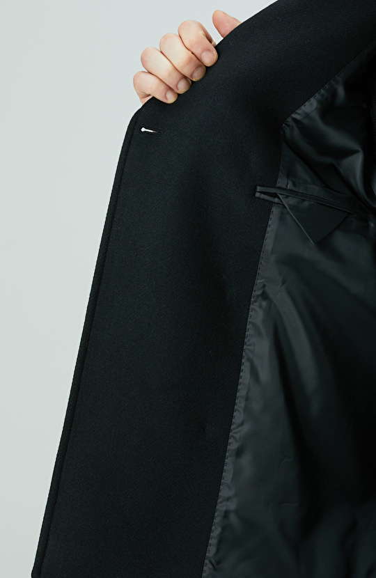 Siyah Kruvaze Yaka Diyagonal Kaban