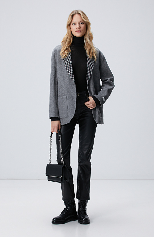 Siyah Kaplamalı Pantolon Siyah Kaplamalı Pantolon