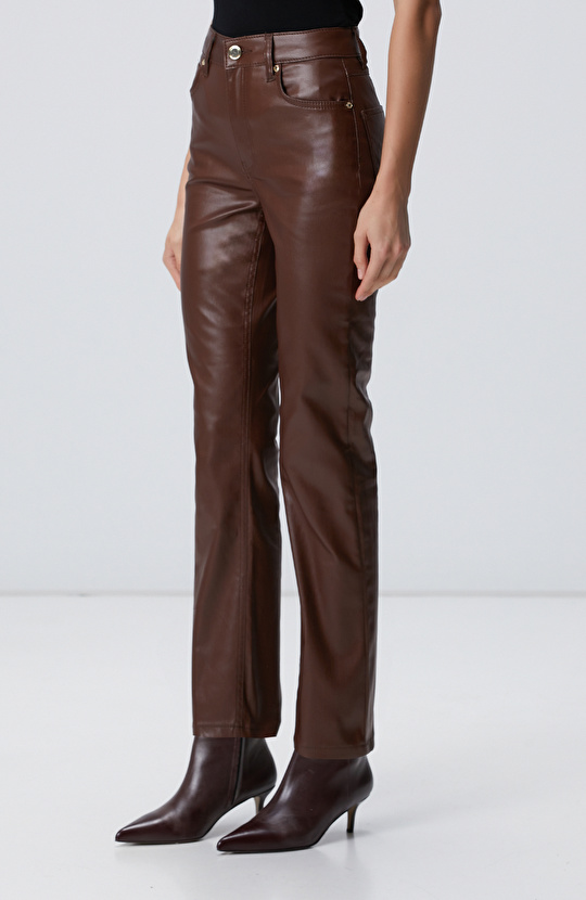 Kahverengi Kaplamalı Pantolon