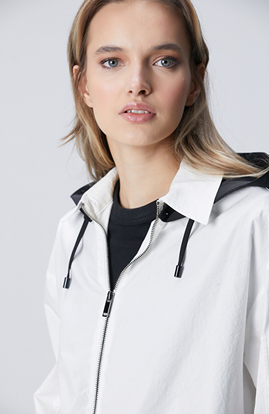 Beyaz N-Tech Kapşon Yakalı Dış Gömlek