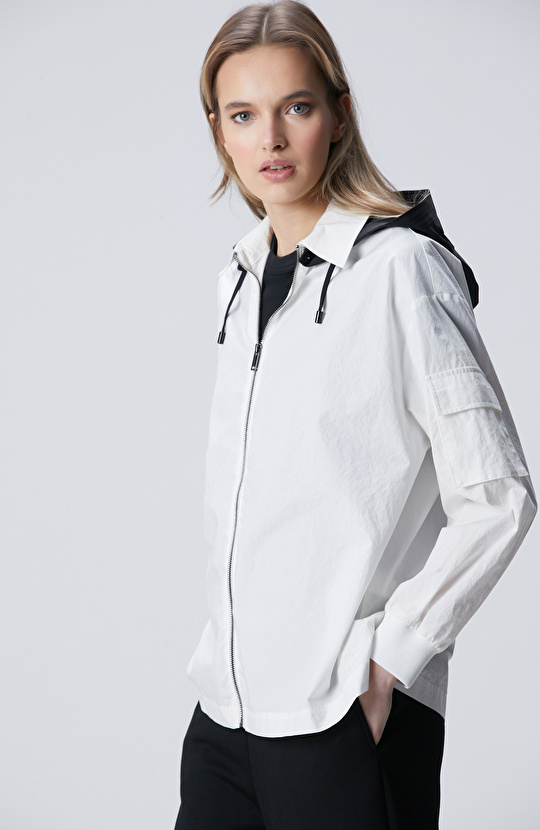 Beyaz N-Tech Kapşon Yakalı Dış Gömlek