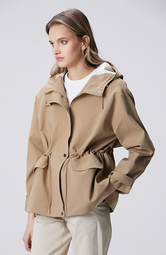 Bej Kapüşonlu Mont