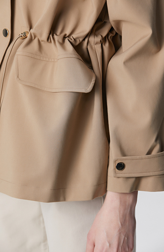 Bej Kapüşonlu Mont