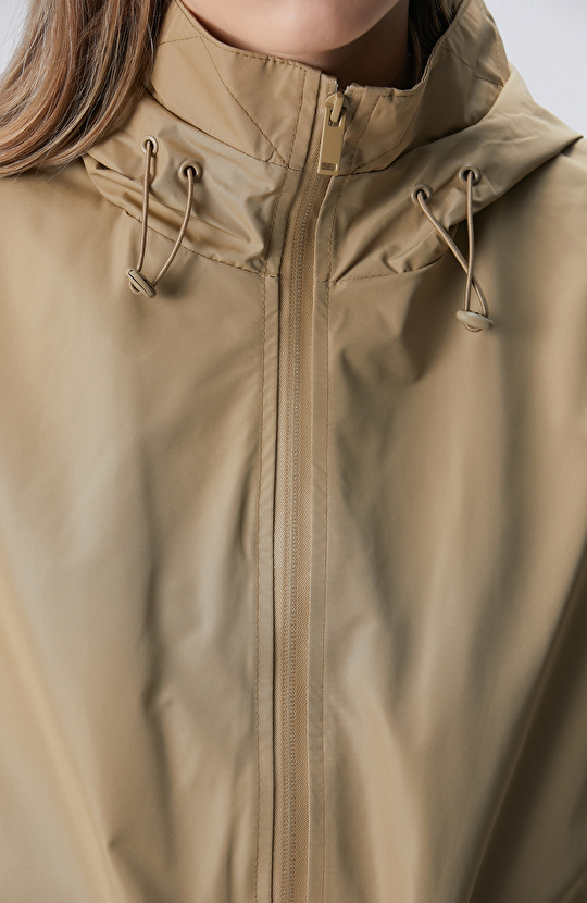 Bej Kapüşonlu Pardesü