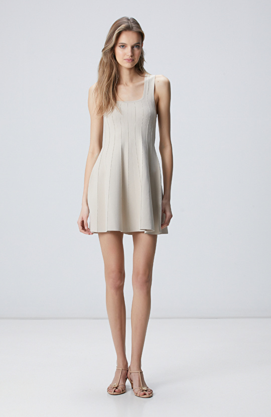 Bej Volanlı Mini Triko Elbise