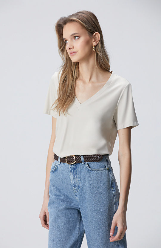 Taş V Yaka Basic T-shirt
