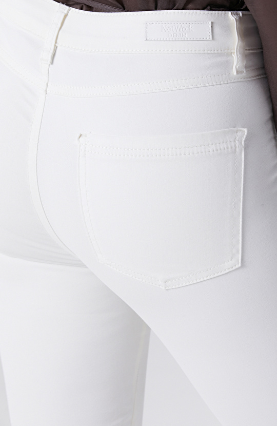 Beyaz Kaplamalı Skinny Kalıp Denim Pantolon