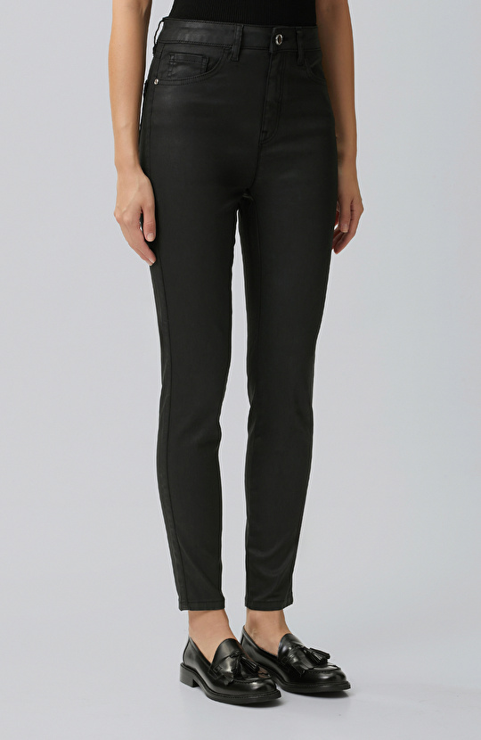 Siyah Kaplamalı Skinny Kalıp Denim Pantolon