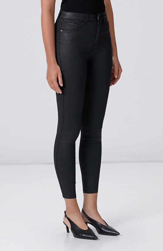 Siyah Kaplamalı Skinny Kalıp Denim Pantolon