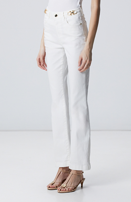 Kırık Beyaz Aksesuarlı Denim Pantolon