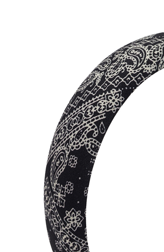 Siyah Beyaz Şal Desenli Kadın Taç