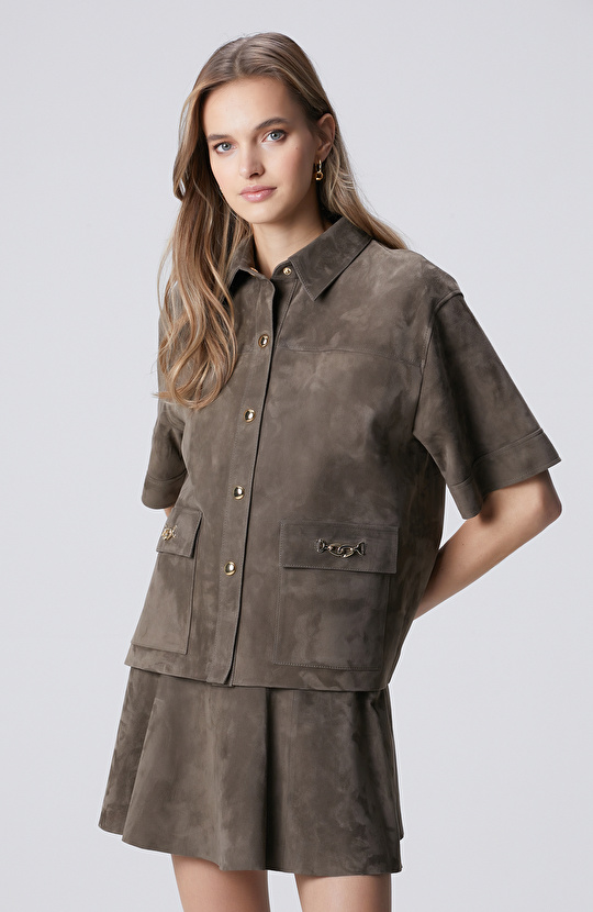 Haki Cepleri Aksesuarlı Süet Deri Mont