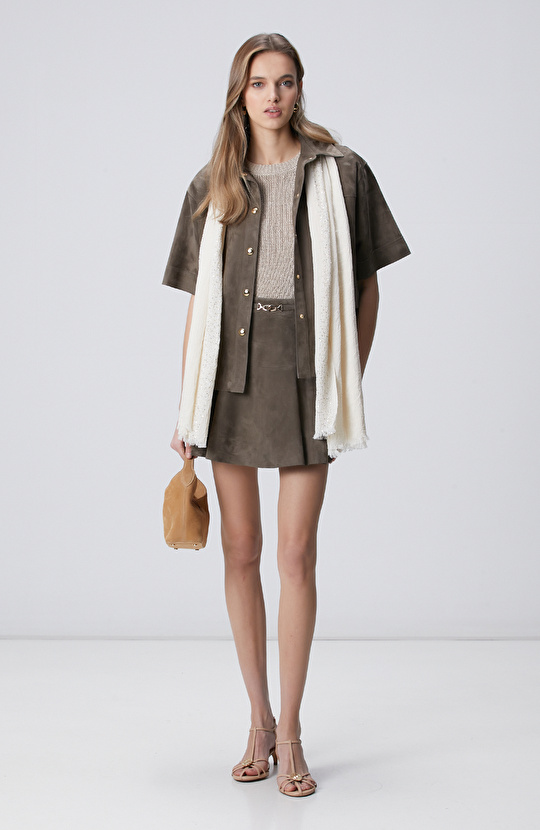 Haki Beli Aksesuarlı Süet Deri Mini Etek