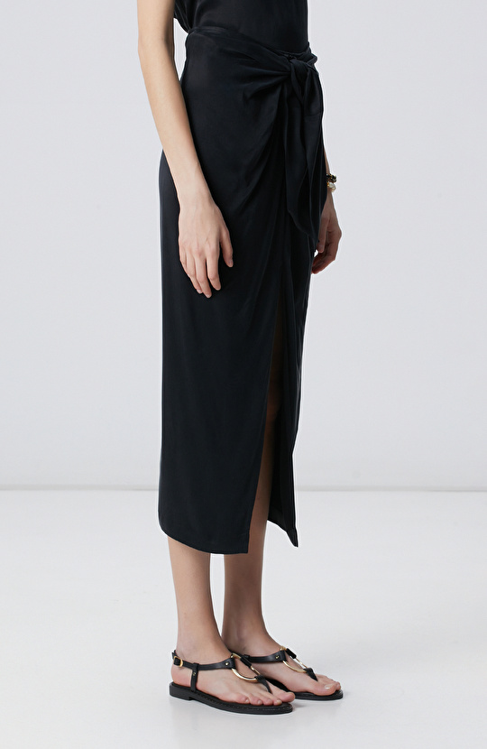 Siyah Midi Cupro Etek