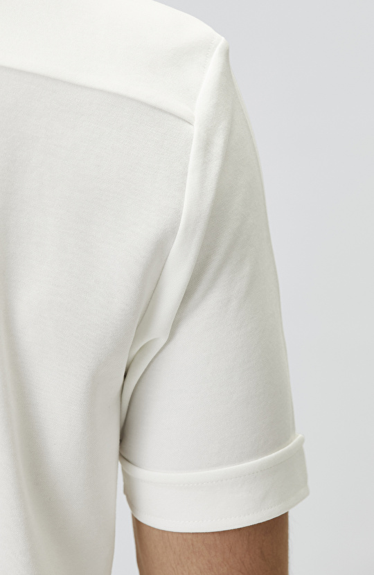 Slim Fit Off White Short Sleeve Knitted Shirt