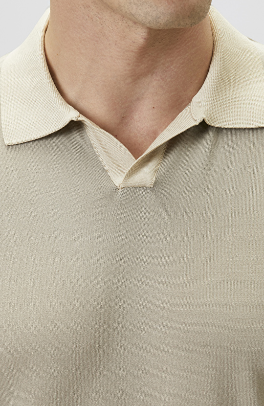 Vizon Apaş Yaka Kontrast Renk Detaylı Kazak