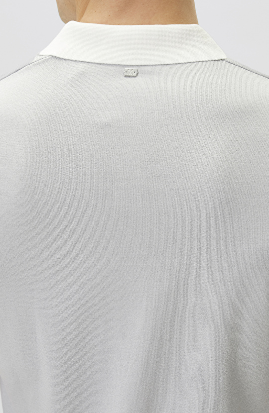 Gri Apaş Yaka Kontrast Renk Detaylı Kazak