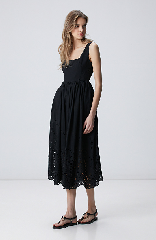 Siyah Güpürlü Maksi Elbise