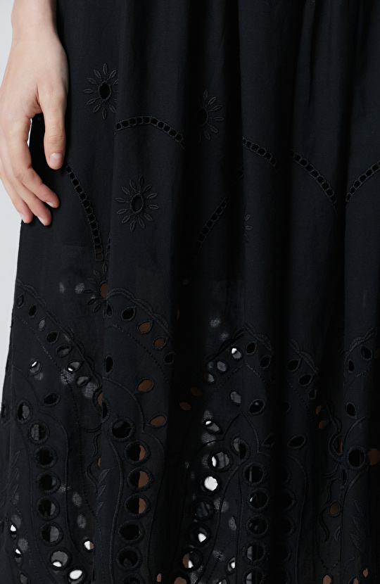 Siyah Güpürlü Maksi Elbise